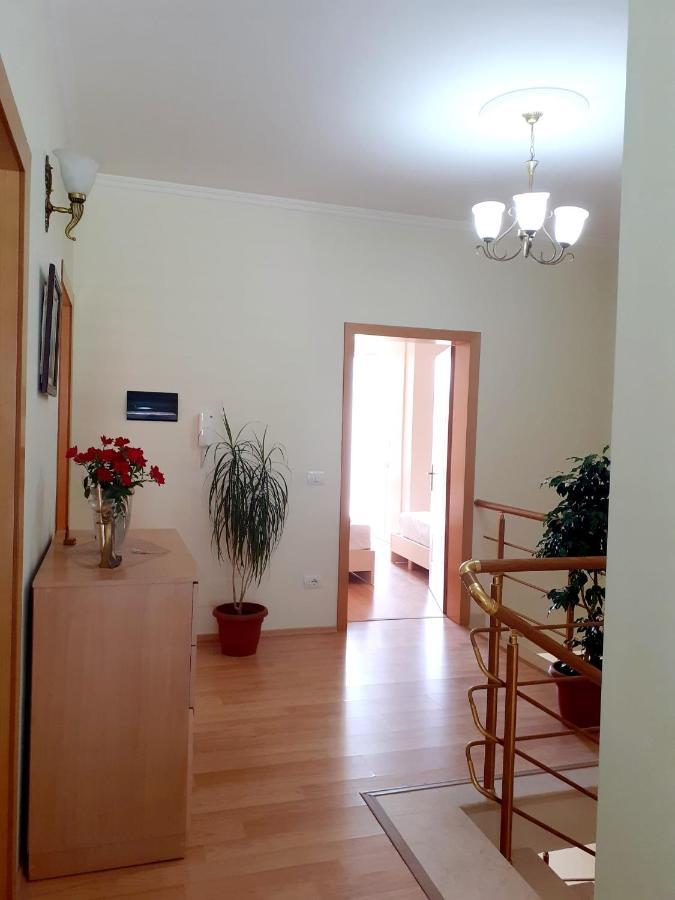 Guest House Zadeja Shkodër Exteriör bild