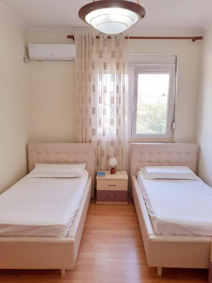 Guest House Zadeja Shkodër Exteriör bild